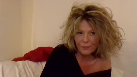 Hailey online show from 01/23/25, 02:55