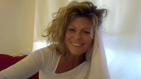 Hailey online show from 02/02/25, 11:32