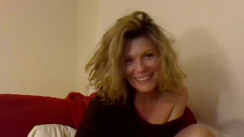 Hailey online show from 02/16/25, 02:31