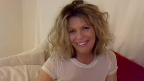 Hailey online show from 02/24/25, 03:55