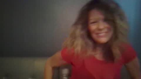 Hailey online show from 11/08/25, 04:51