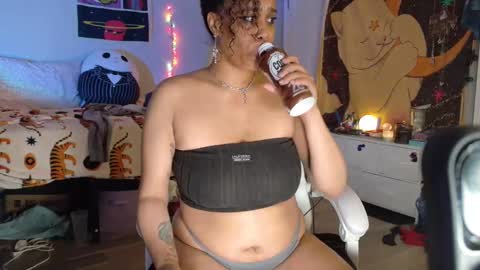  Hailey  online show from 03/02/25, 10:48