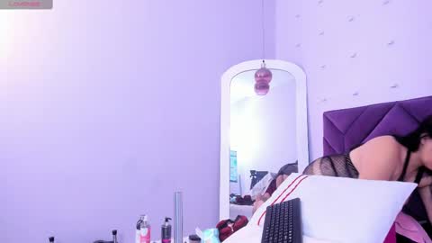 haileystonei online show from 02/09/25, 11:47