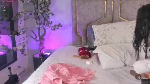 haileystonei online show from 09/13/25, 11:21