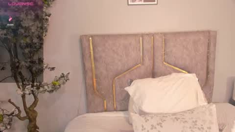 haileystonei online show from 10/01/25, 01:06