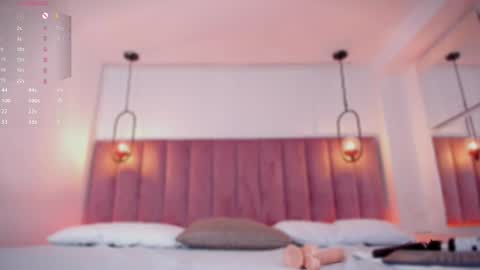 Snapshot of haily_b chatting on 10/24/25, 08:49 Haily online show from 10/24/25, 08:49