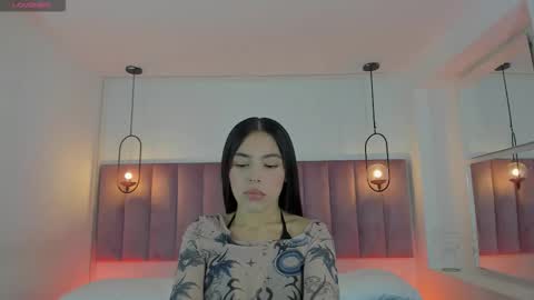 Snapshot of haily_b chatting on 11/02/25, 07:27 Haily online show from 11/02/25, 07:27