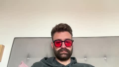 hairy_andhung online show from 04/17/26, 10:51