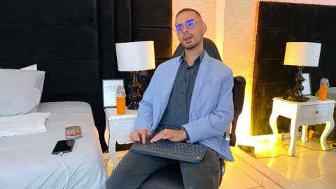 H A I R Y D I A M O N D online show from 09/21/25, 03:41