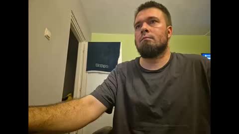 hairy_guy007 online show from 12/21/24, 10:19