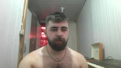 Snapshot of hairy_man_69_ chatting on 12/16/25, 08:14 horny online show from 12/16/25, 08:14