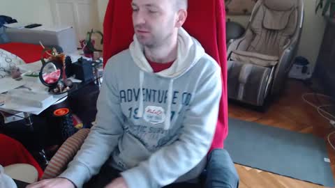 Snapshot of hairyass25yo chatting on 12/10/24, 09:23 Puppy3 StockyDaddiesmusclebearsbeefybigmans online show from 12/10/24, 09:23
