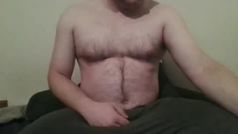 Snapshot of hairychest222141 chatting on 01/19/25, 05:18 hairychest222141 online show from 01/19/25, 05:18