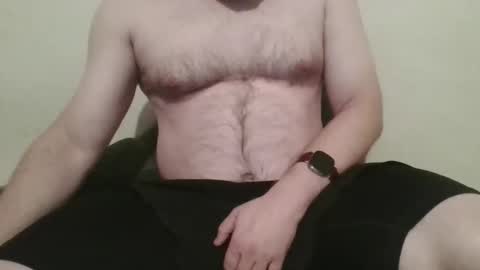 Snapshot of hairychest222141 chatting on 10/30/25, 06:04 hairychest222141 online show from 10/30/25, 06:04