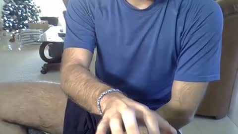 Snapshot of hairydaduncut chatting on 12/21/24, 02:04 hairydaduncut online show from 12/21/24, 02:04