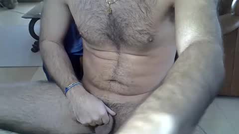 Snapshot of hairydaduncut chatting on 11/28/25, 01:47 hairydaduncut online show from 11/28/25, 01:47