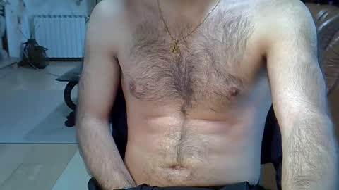 Snapshot of hairydaduncut chatting on 02/19/26, 01:29 hairydaduncut online show from 02/19/26, 01:29