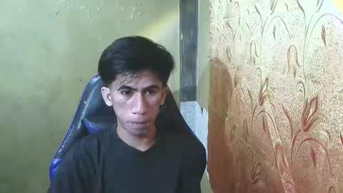 Snapshot of hairyhugecock_22 chatting on 11/27/25, 09:39 hairyhugecock_22 online show from 11/27/25, 09:39