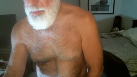 Hairy pecs online show from 05/25/26, 06:30