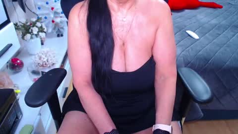 Snapshot of hairypussygranny chatting on 12/29/24, 12:34 Monika online show from 12/29/24, 12:34