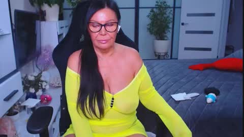 Snapshot of hairypussygranny chatting on 10/26/25, 09:04 Monika online show from 10/26/25, 09:04