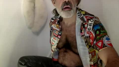 Snapshot of hairytonkas chatting on 03/04/25, 03:00 HairyTonkas online show from 03/04/25, 03:00