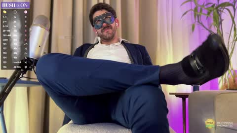 Snapshot of hairyxlmaster chatting on 12/27/24, 08:13 CASHMASTER CARLO online show from 12/27/24, 08:13