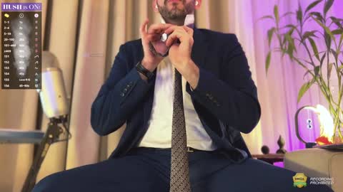 Snapshot of hairyxlmaster chatting on 01/03/25, 08:43 CASHMASTER CARLO online show from 01/03/25, 08:43