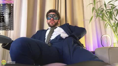 Snapshot of hairyxlmaster chatting on 03/11/25, 02:10 CASHMASTER CARLO online show from 03/11/25, 02:10