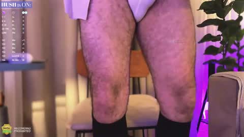 Snapshot of hairyxlmaster chatting on 03/19/26, 02:15 CASHMASTER CARLO online show from 03/19/26, 02:15