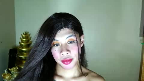 haku020485 online show from 11/14/25, 03:55