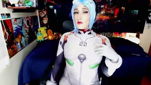 Haku Please help me with your thumbs up its important  online show from 11/19/25, 08:53