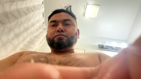 halebb online show from 11/21/25, 10:30