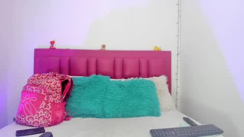 Snapshot of haley__mommy chatting on 01/09/25, 02:01 Mely online show from 01/09/25, 02:01