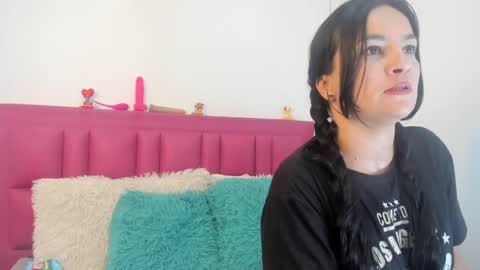 Snapshot of haley__mommy chatting on 01/24/25, 07:39 Mely online show from 01/24/25, 07:39