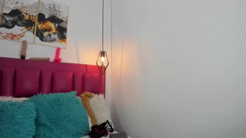 Snapshot of haley__mommy chatting on 03/05/25, 10:54 Mely online show from 03/05/25, 10:54