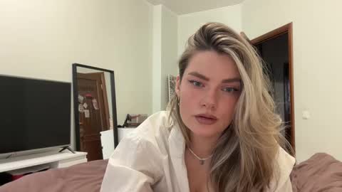 Snapshot of haley_rune chatting on 02/11/25, 08:58 haley_rune online show from 02/11/25, 08:58