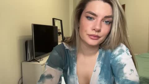 Snapshot of haley_rune chatting on 02/13/25, 11:06 haley_rune online show from 02/13/25, 11:06