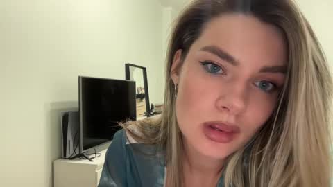 Snapshot of haley_rune chatting on 02/13/25, 05:11 haley_rune online show from 02/13/25, 05:11