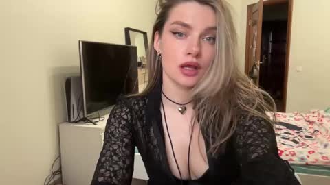 Snapshot of haley_rune chatting on 02/24/25, 03:09 haley_rune online show from 02/24/25, 03:09