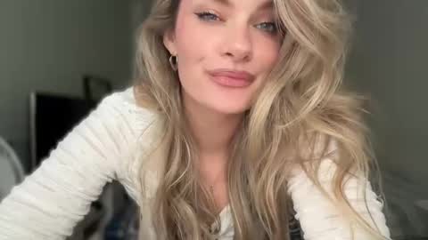 Snapshot of haley_rune chatting on 09/13/25, 10:48 haley_rune online show from 09/13/25, 10:48