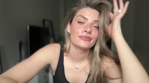 Snapshot of haley_rune chatting on 10/10/25, 11:20 haley_rune online show from 10/10/25, 11:20