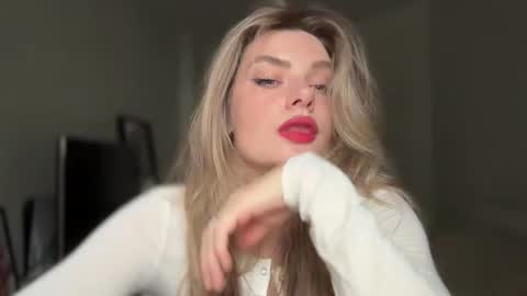 Snapshot of haley_rune chatting on 10/16/25, 10:16 haley_rune online show from 10/16/25, 10:16