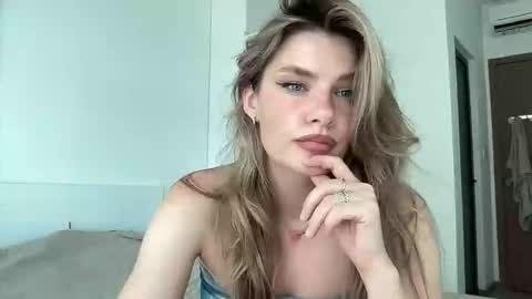 Snapshot of haley_rune chatting on 11/05/25, 05:07 haley_rune online show from 11/05/25, 05:07