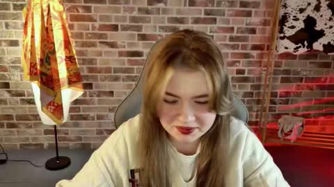 Snapshot of haleysun chatting on 10/14/25, 01:45 HaleySun online show from 10/14/25, 01:45
