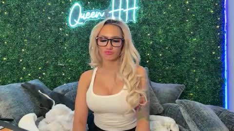 Halia Hill online show from 02/22/26, 11:31