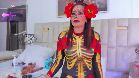 Snapshot of halie728 chatting on 11/01/25, 12:56 Halie online show from 11/01/25, 12:56