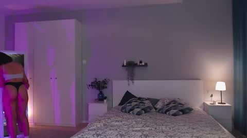 Snapshot of halle_berrry chatting on 10/01/25, 02:12 Mary online show from 10/01/25, 02:12