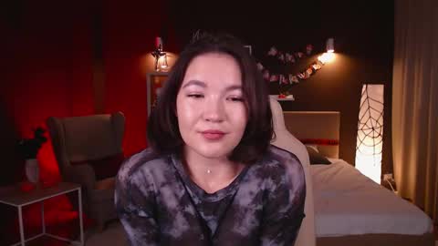 Snapshot of halle_berrry chatting on 10/23/25, 02:05 Mary online show from 10/23/25, 02:05