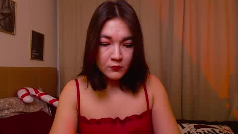 Snapshot of halle_berrry chatting on 12/18/25, 02:23 Mary online show from 12/18/25, 02:23